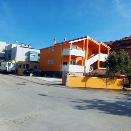 Apartments Batarilo Biograd Na Moru Ngoại thất bức ảnh