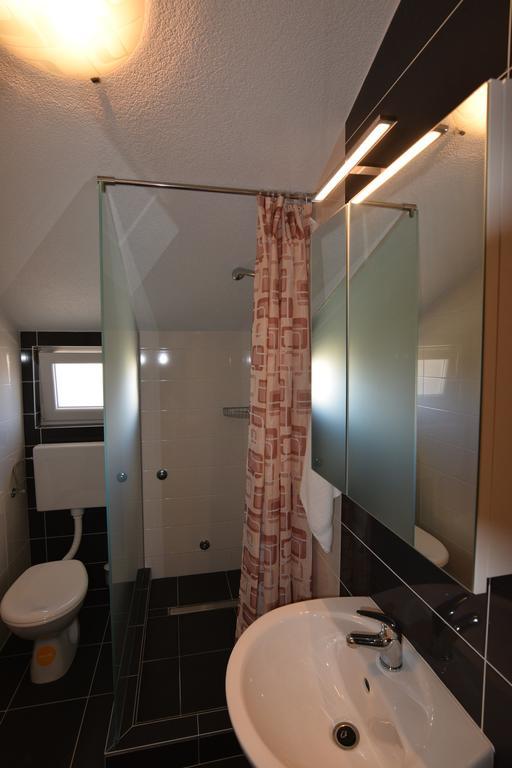 Apartments Batarilo Biograd Na Moru Ngoại thất bức ảnh