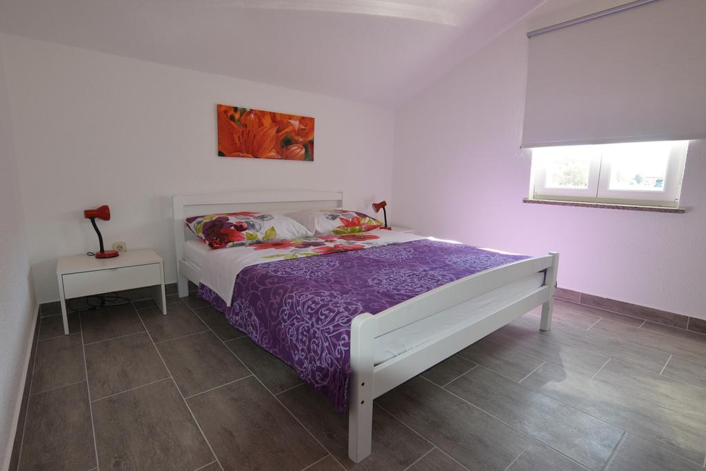 Apartments Batarilo Biograd Na Moru Ngoại thất bức ảnh