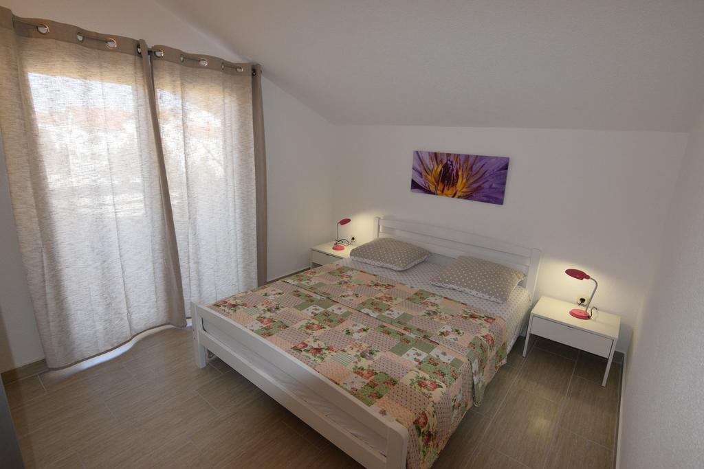 Apartments Batarilo Biograd Na Moru Ngoại thất bức ảnh