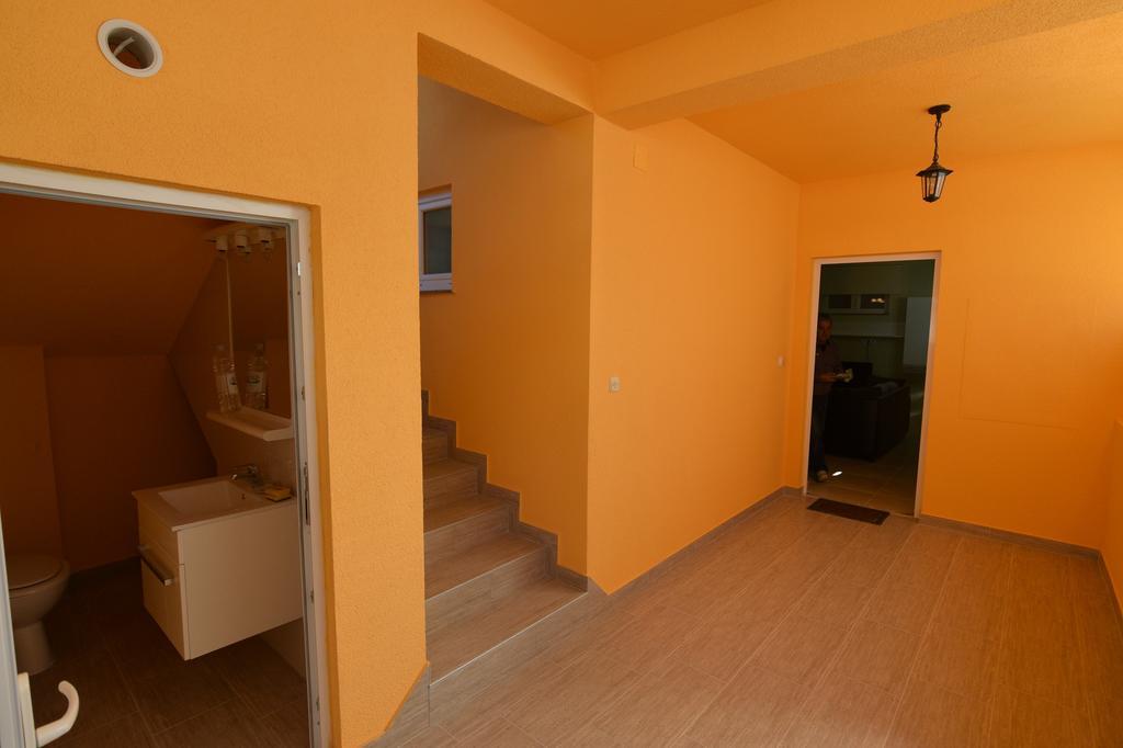 Apartments Batarilo Biograd Na Moru Ngoại thất bức ảnh