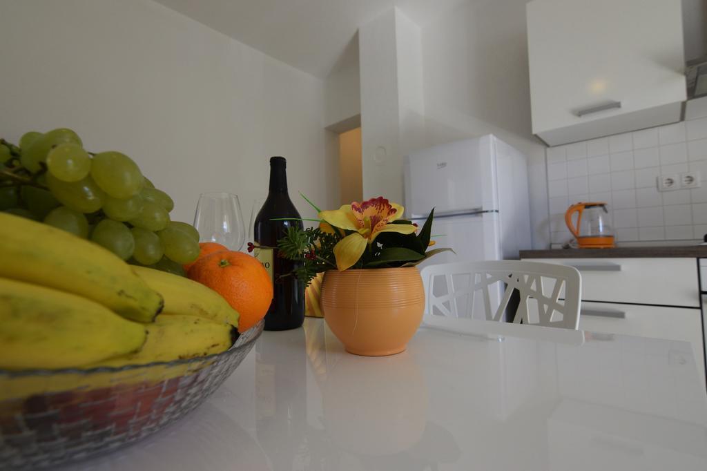 Apartments Batarilo Biograd Na Moru Ngoại thất bức ảnh