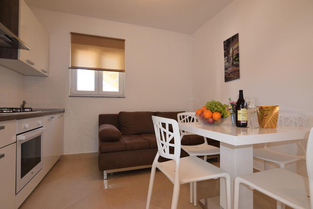 Apartments Batarilo Biograd Na Moru Ngoại thất bức ảnh