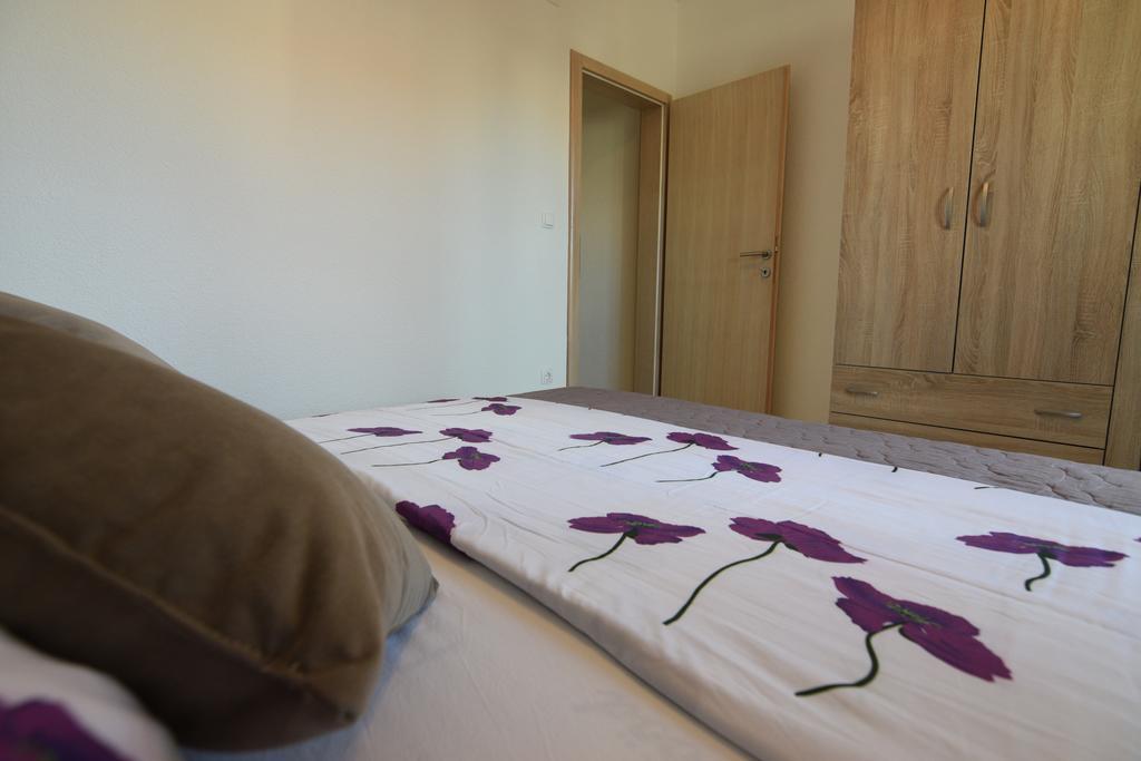 Apartments Batarilo Biograd Na Moru Ngoại thất bức ảnh