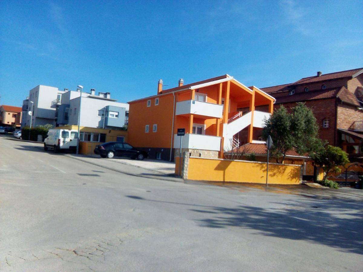 Apartments Batarilo Biograd Na Moru Ngoại thất bức ảnh